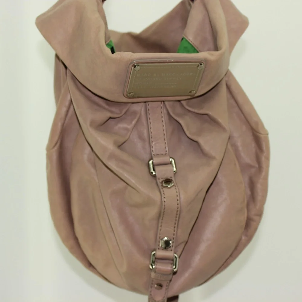 Marc Jacobs Too Hot to Handle Taupe Leather Hobo